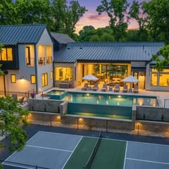 Stillwater Estate with Pickleball, Outdoor Theatre