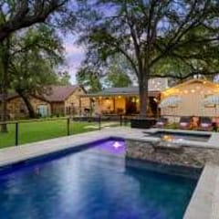 Lake LBJ Compound | 2 Homes Side-by-Side | Sleeps 25 | Pool | Hot Tub | Great Fishing