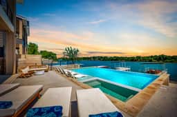 The Enclave | Kid's Play Zone | Game Room | Infinity Pool + Spa | 9 Mi to Winery - Image 2