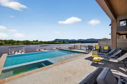 Sunset Oaks Estate I with Infinity Pool - Image 2