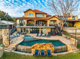 Beachfront Villa | Concierge Services - Image 2