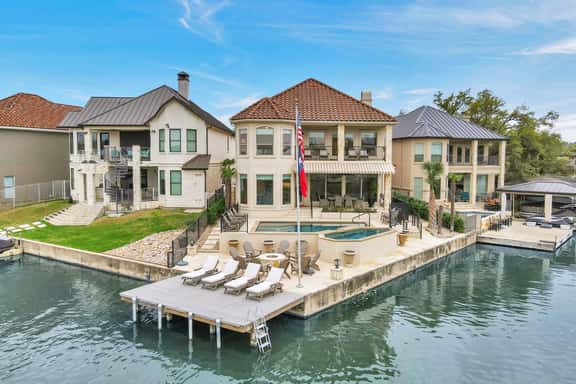 Diagonal Dreams Lake House | Concierge Services - Image 1