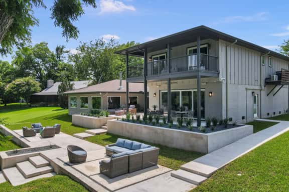 The Retreat on Lakeshore | Concierge Services - Image 1