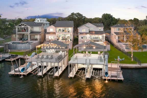 Side by Side Lux Homes } Concierge Services - Image 1