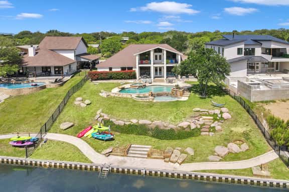 Lazy Getaway on The Cove | Concierge Services - Image 1