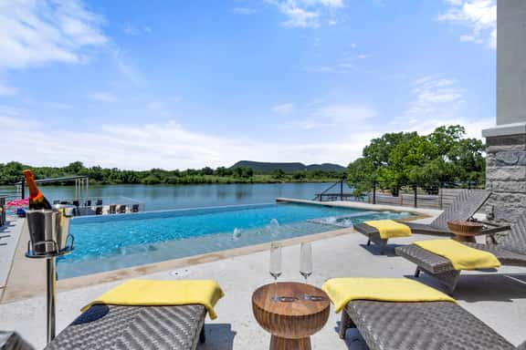Blue Horizon Retreat | Concierge Services - Image 1