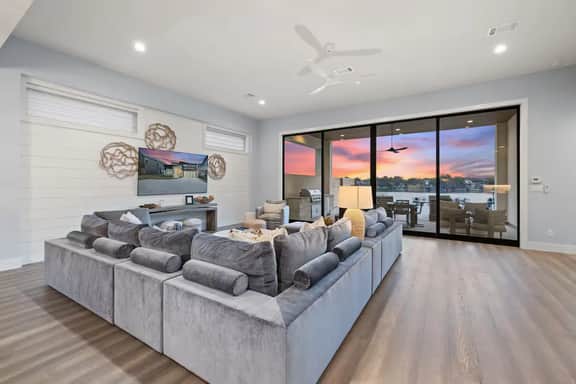 Luxe Lakefront Haven | Concierge Services - Image 3