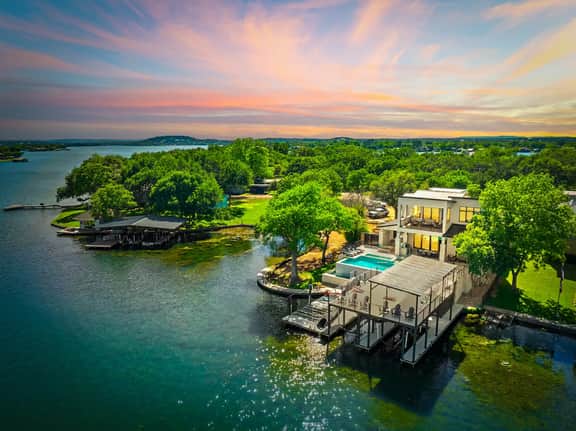 Highland Harmony, Infinity Pool, Hot Tub, Kayaks - Image 5