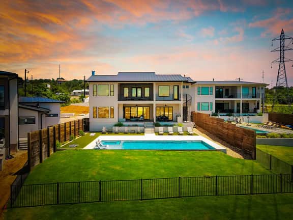 The Captain's Cove at 110 | Concierge Services - Image 4