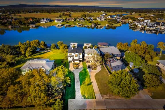 Lakeside 499 | Concierge Services - Image 2