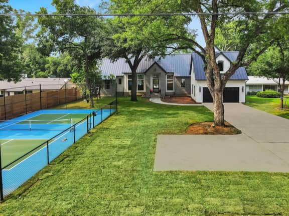 Palm Paradise on Lake LBJ | Concierge Services - Image 4