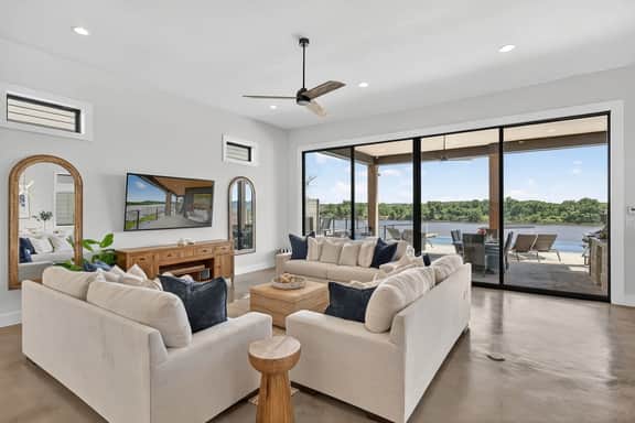 Oaks Sunset II | Concierge Services - Image 3