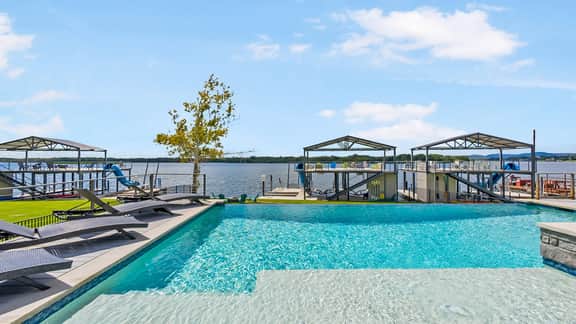 Side by Side Lux Homes } Concierge Services - Image 3