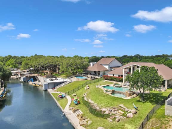 Lazy Getaway on The Cove | Concierge Services - Image 3