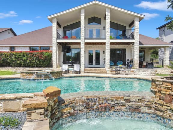 Lazy Getaway on The Cove | Concierge Services - Image 2