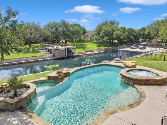 Lazy Getaway on The Cove | Concierge Services - Image 4