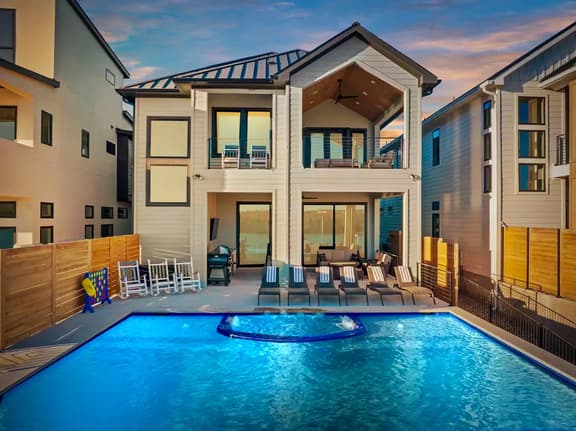 Wave on Wave Haus | Concierge Services - Image 1
