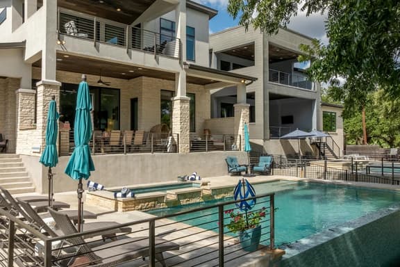 Lakeshore Landing | Concierge Services - Image 1