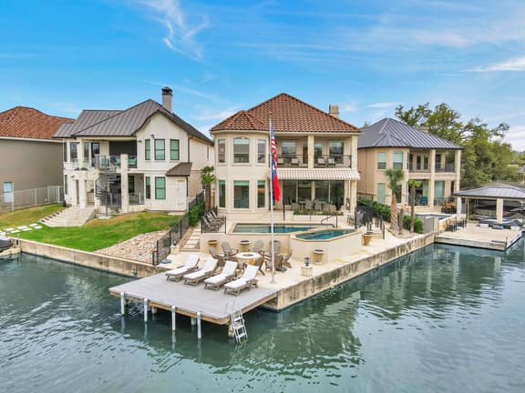 Diagonal Dreams Lake House | Concierge Services - Image 1