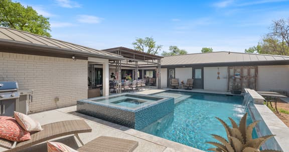 The Harbor House | Swimming Pool | Walking to HSB Resort | Hot Tub - Image 1